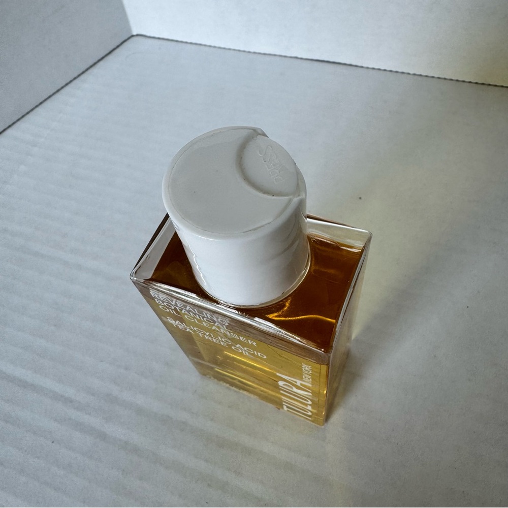 Tulura Revealing Botanical Oil Cleanser 4oz Salicylic Acid Tea Tree Oil Acne - Picture 6 of 8
